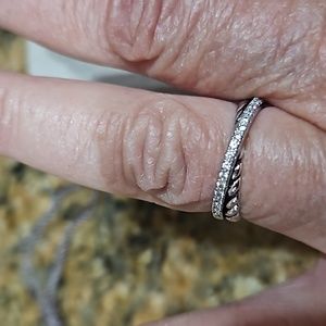 David yurman size 7 excellent condition. Barely worn